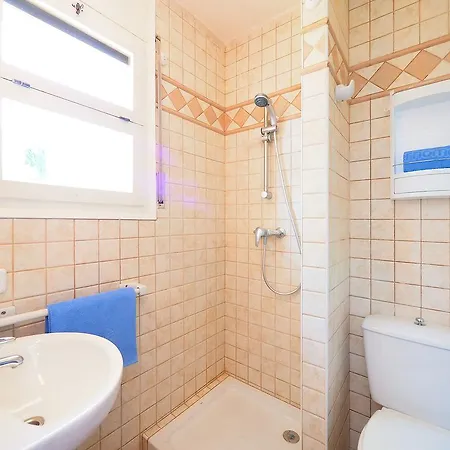 Apartment Albion 1a *